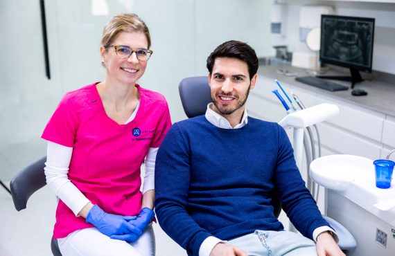 Dr. Tussinger Mónika fogszabályozás után.