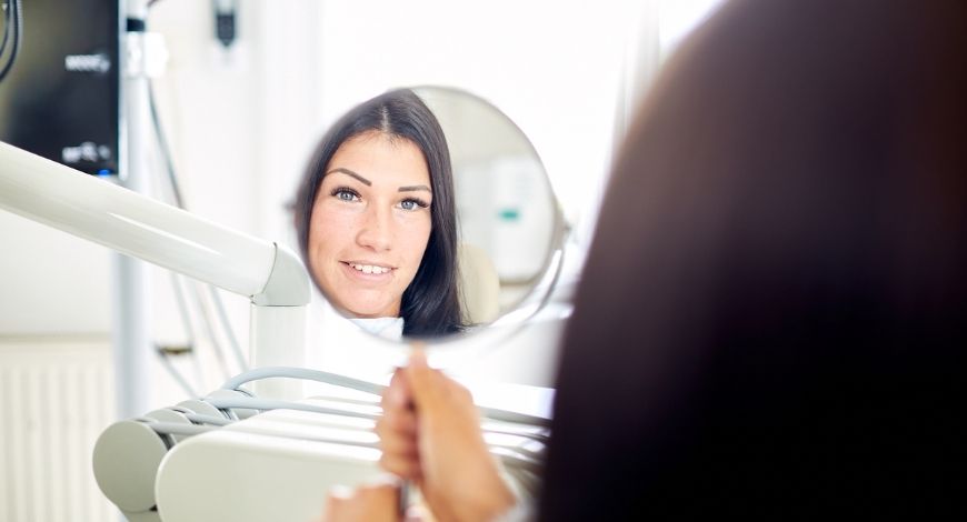 Mikroszkópos gyökérkezelés