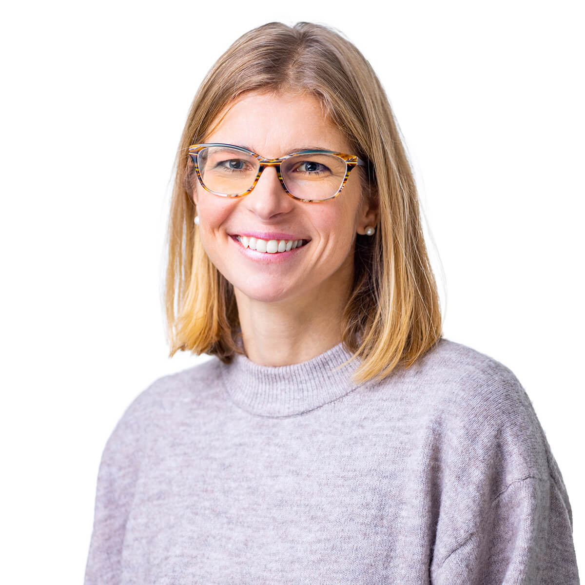 Dr. Tussinger Mónika , fogszabályzó szakorvos, Ardent Fogászat és Szájsebészet