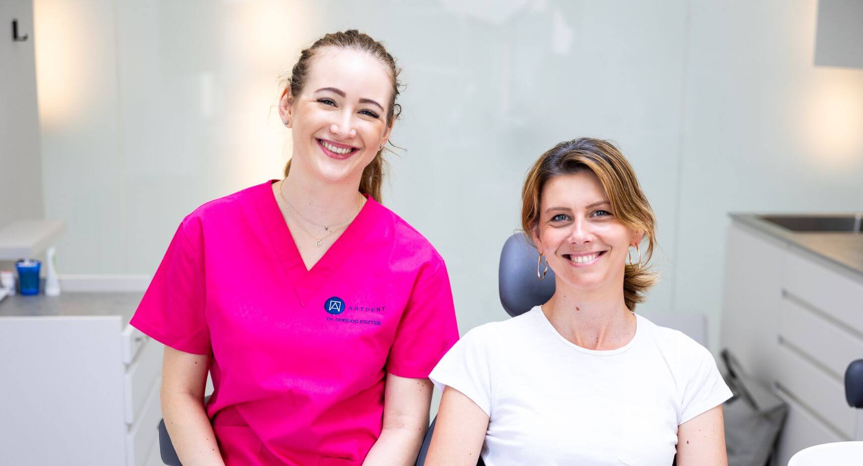 Dr. Pázmándi Patricia felnőttkori fogszabályozás konzultáció után.